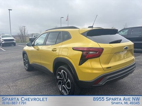 Used 2024 Chevrolet Trax RS w/ Driver Confidence Package image 5