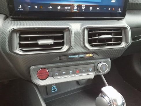 Used 2024 Ford Mustang Coupe image 19