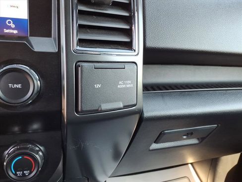 Used 2020 Ford F150 XLT w/ Equipment Group 302A Luxury AWD/4WD image 15