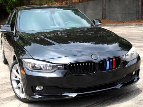 Used 2014 BMW 320i Sedan image 2