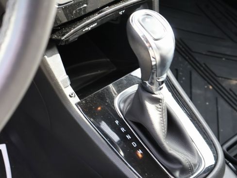 Used 2020 Buick Encore Preferred image 17