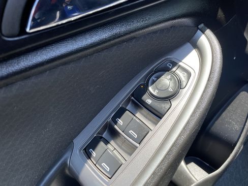 Used 2023 Chevrolet Malibu LS FWD image 19