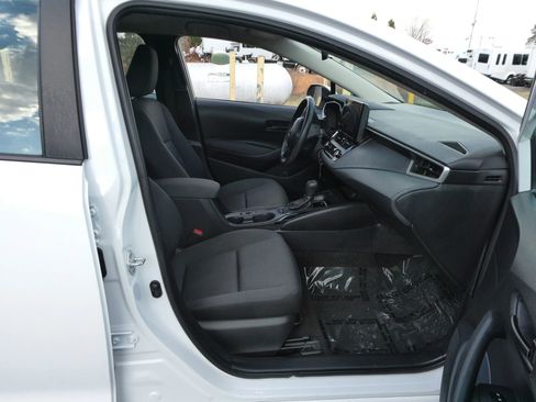 Used 2023 Toyota Corolla LE image 23