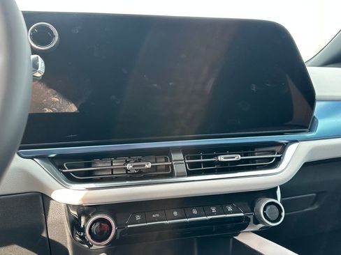 New 2026 Chevrolet Equinox EV LT w/ Convenience Package II image 23