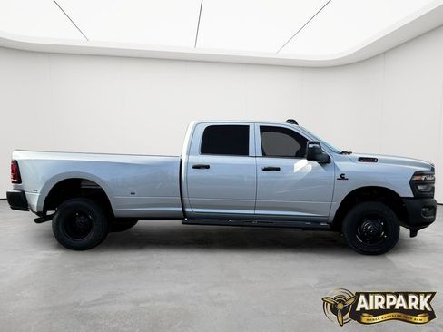 New 2026 RAM 3500 Tradesman AWD/4WD image 3