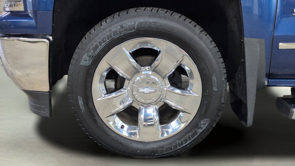Used 2015 Chevrolet Silverado 1500 LTZ AWD/4WD image 30