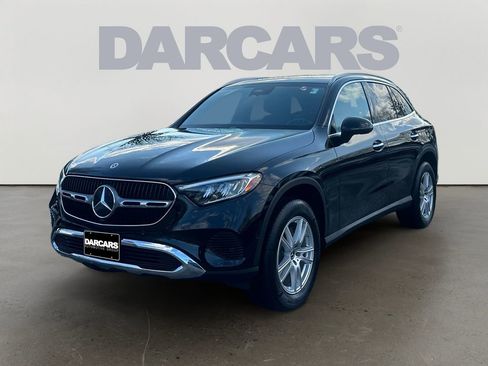 Used 2023 Mercedes-Benz GLC 300 4MATIC image 3