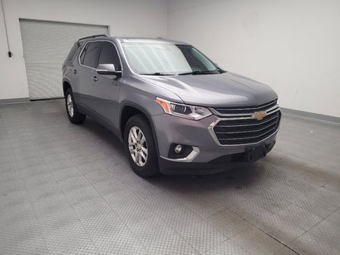 Used 2020 Chevrolet Traverse LT image 13
