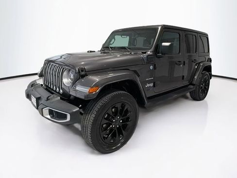 Used 2021 Jeep Wrangler Unlimited Sahara image 3