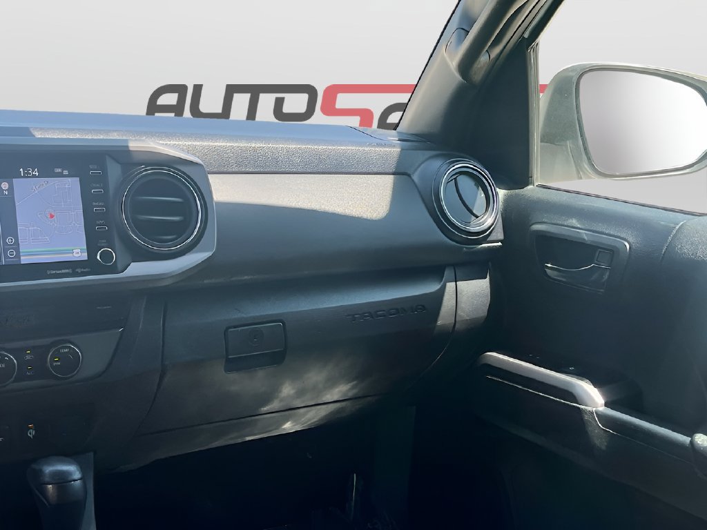 Used 2022 Toyota Tacoma TRD Sport AWD/4WD image 23