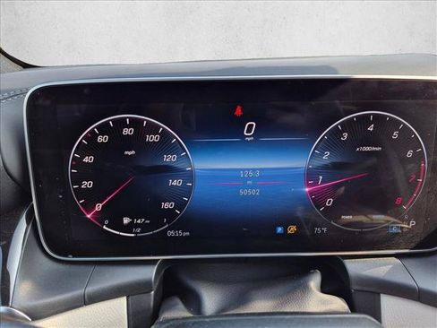 Used 2023 Mercedes-Benz GLC 300 image 11
