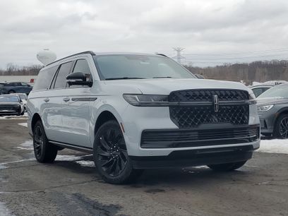 New 2026 Lincoln Navigator L Reserve w/ Jet Appearance Package