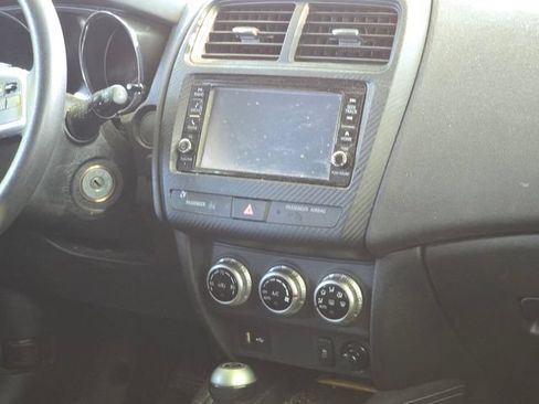 Used 2024 Mitsubishi Outlander Sport AWD image 8