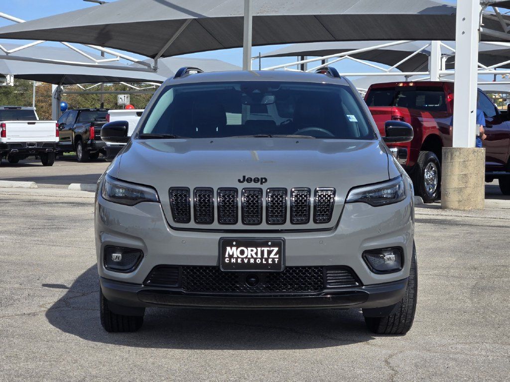 Used 2023 Jeep Cherokee Altitude Lux AWD/4WD image 2