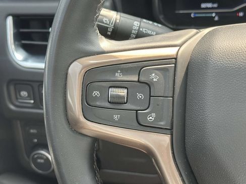 Used 2023 Chevrolet Suburban High Country w/ Premium Package 2 AWD/4WD image 26