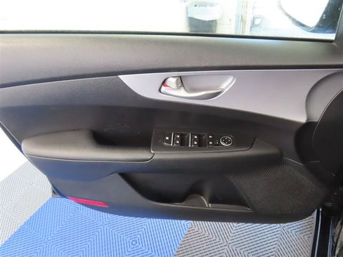 Used 2024 Kia Forte LXS FWD image 15