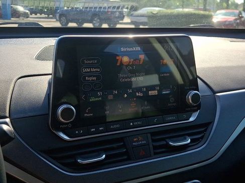 Used 2023 Nissan Altima 2.5 SR FWD image 19