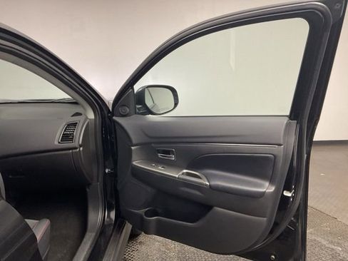 Used 2025 Mitsubishi Outlander Sport SE image 24