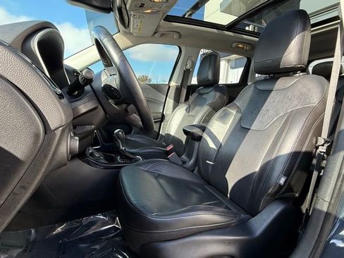 Used 2018 Jeep Compass Limited w/ Navigation Group image 8