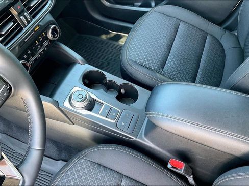 Used 2024 Ford Escape Active AWD/4WD image 17