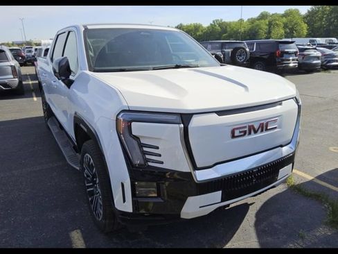 Used 2026 GMC Sierra EV Denali AWD/4WD image 4