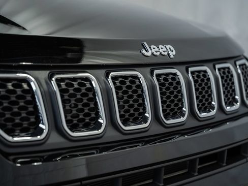 Certified 2023 Jeep Compass Latitude AWD/4WD image 8