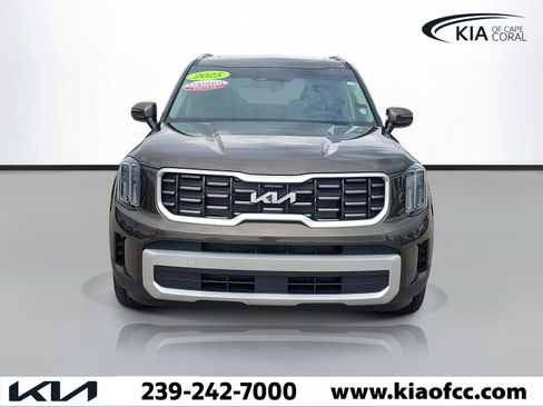 Certified 2025 Kia Telluride S FWD image 2