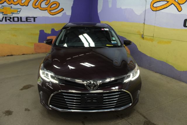 Used 2017 Toyota Avalon Limited FWD image 3