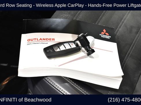 Used 2024 Mitsubishi Outlander SE Black Edition image 40