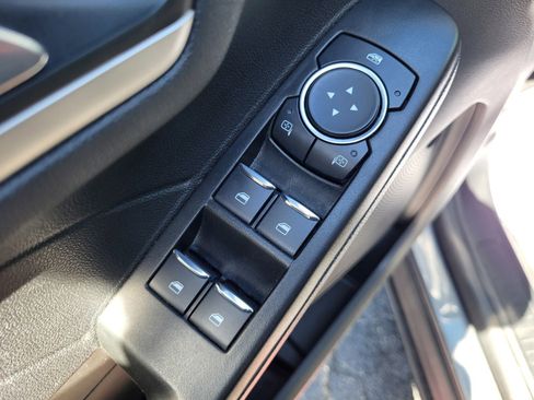 Certified 2022 Ford Escape SEL image 18