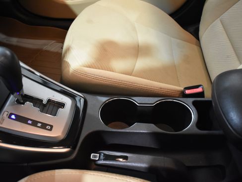 Used 2013 Hyundai Elantra GLS image 24