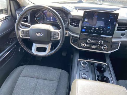 Certified 2024 Ford Expedition XLT AWD/4WD image 12