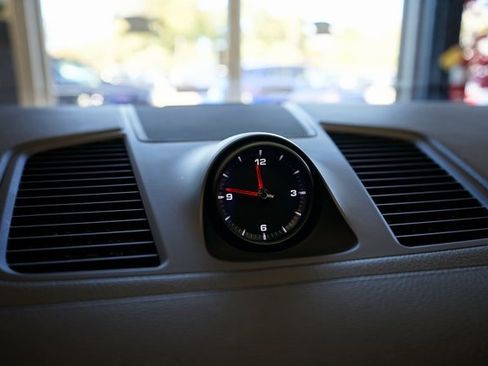 Used 2020 Porsche Cayenne image 36