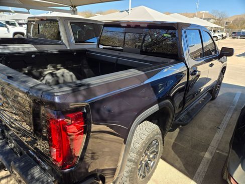 Certified 2022 GMC Sierra 1500 AT4X image 5