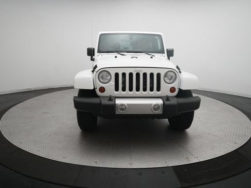 Used 2012 Jeep Wrangler Sahara w/ Connectivity Group AWD/4WD image 11