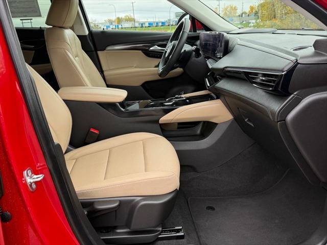Used 2025 Buick Envision Preferred AWD/4WD image 12
