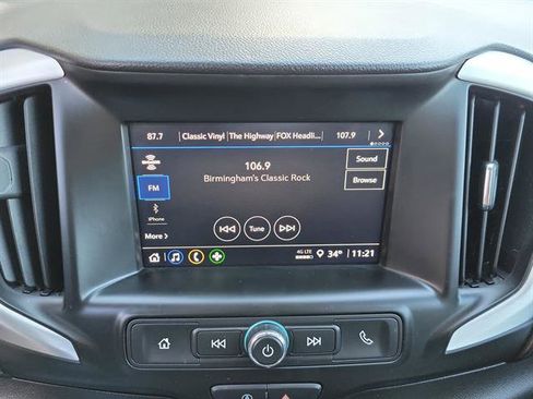 Used 2024 GMC Terrain SLE image 9