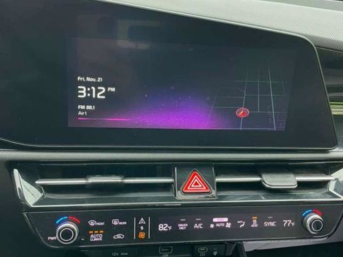 Used 2023 Kia Niro Wave w/ Wave Preserve Package FWD image 11