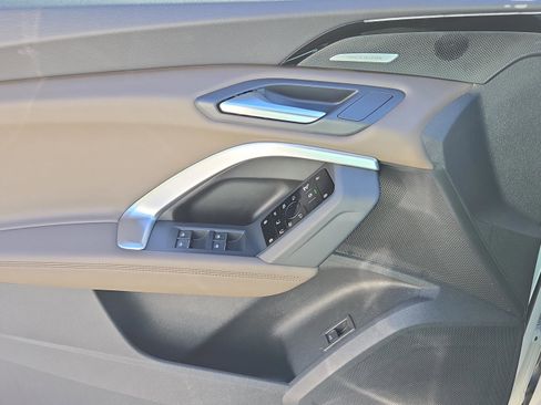 New 2025 Audi Q5 Prestige image 25