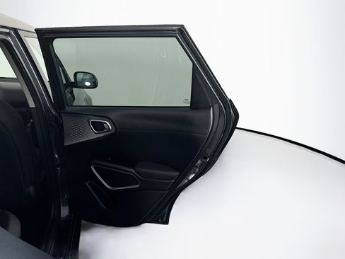 Used 2025 Kia Soul LX w/ LX Technology Package image 29