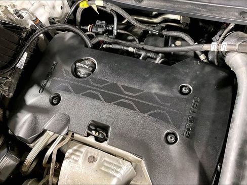 Used 2018 Chevrolet Equinox LT image 40