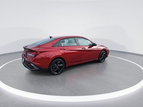 New 2026 Hyundai Elantra Sport image 8