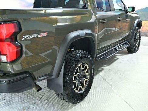 Used 2024 Chevrolet Colorado ZR2 w/ Technology Package image 8
