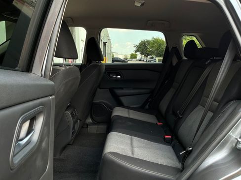 Used 2026 Nissan Rogue SV FWD image 12