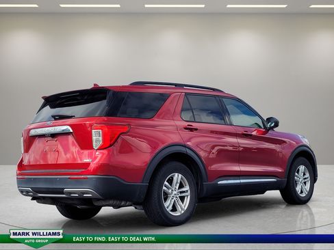 Used 2020 Ford Explorer XLT w/ Equipment Group 202A AWD/4WD image 4