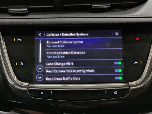 Used 2024 Cadillac XT6 Sport AWD/4WD image 12