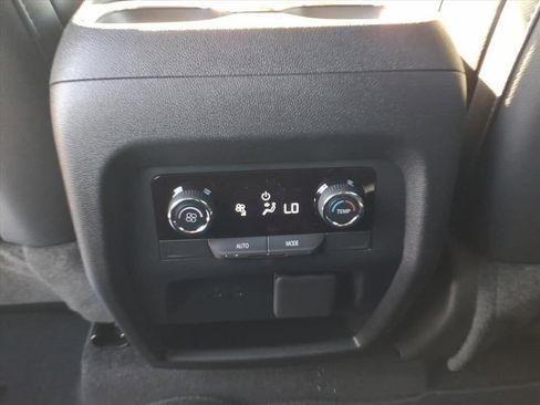 New 2026 Chevrolet Traverse LT w/ Driver Confidence Package FWD image 19
