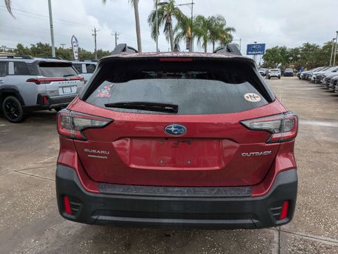 Used 2022 Subaru Outback Premium AWD/4WD image 5