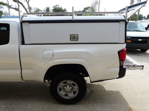 Used 2022 Toyota Tacoma SR RWD image 15