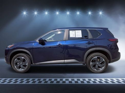 Used 2024 Nissan Rogue SV AWD/4WD image 6